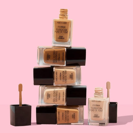 Wild Dewy Liquid Foundation – Soft Beige, Photo Focus Makeup