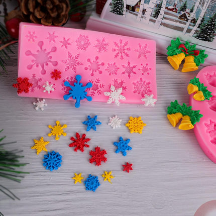 8PCS Christmas Silicone Molds – Snowflake, Tree, Reindeer & Holly Decor