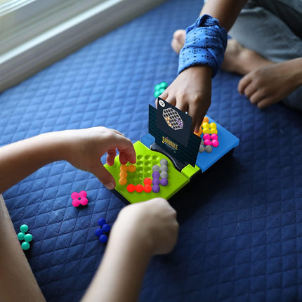 Kanoodle Head-to-Head 3D Brain Teaser Puzzle Game for Kids & Adults