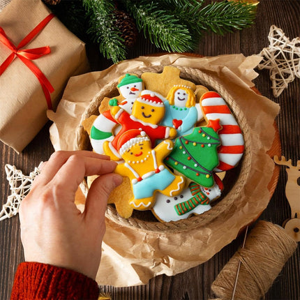 6PCS Christmas Cookie Cutter Set – Stainless Steel Gingerbread, Tree, Snowflake & More