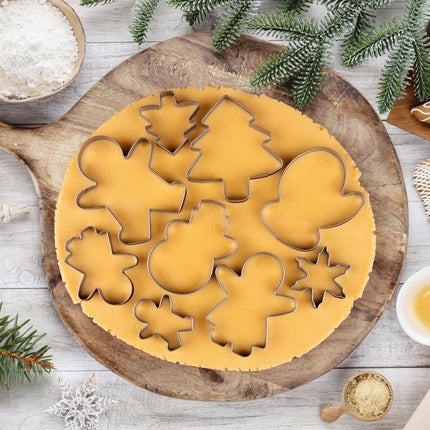 18-Piece Christmas Cookie Cutters – Stainless Steel Winter Shapes for Festive Baking
