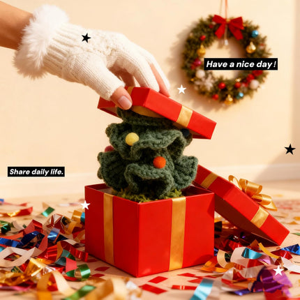 Mini Crochet Christmas Tree – Eco-Friendly Knit Tabletop Holiday Decoration