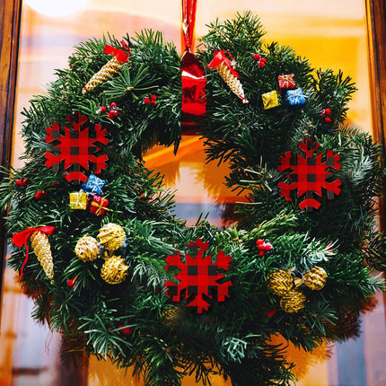 20pcs Wooden Snowflake Ornaments – Buffalo Plaid Christmas Hanging Decorations
