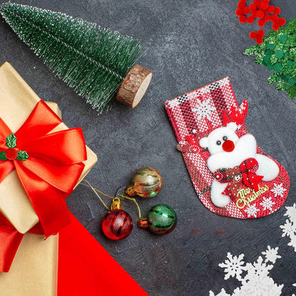 200PCS Mini Christmas Decorations | Snowflakes, Holly & Red Berries for Crafts