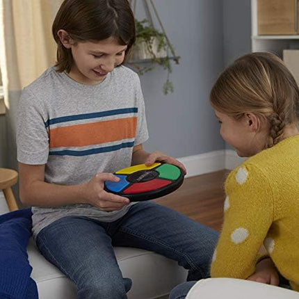 Hasbro Simon Handheld Game – Electronic Memory Challenge for Kids 8+