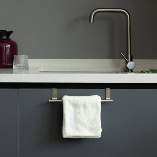 Chrome Over-the-Door Extendable Towel Rack – Kitchen & Bathroom
