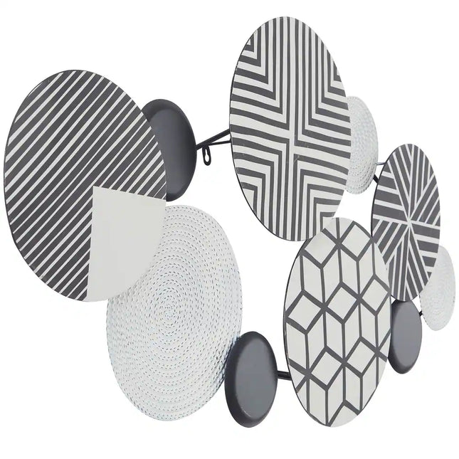 Decorative Black Metal Wall Plate Art with Detailed Pattern Design