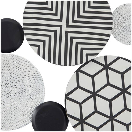 Decorative Black Metal Wall Plate Art with Detailed Pattern Design