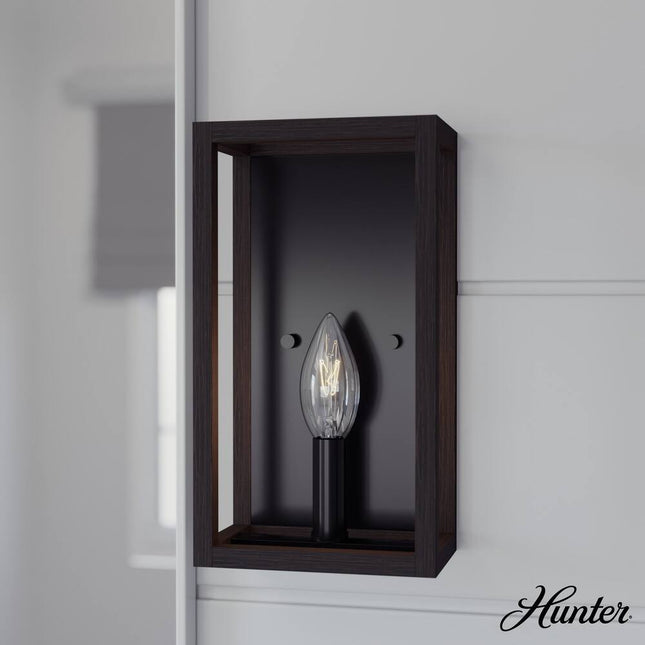 Modern Farmhouse Wall Sconce – Squire Manor 1-Light, Damp Rated